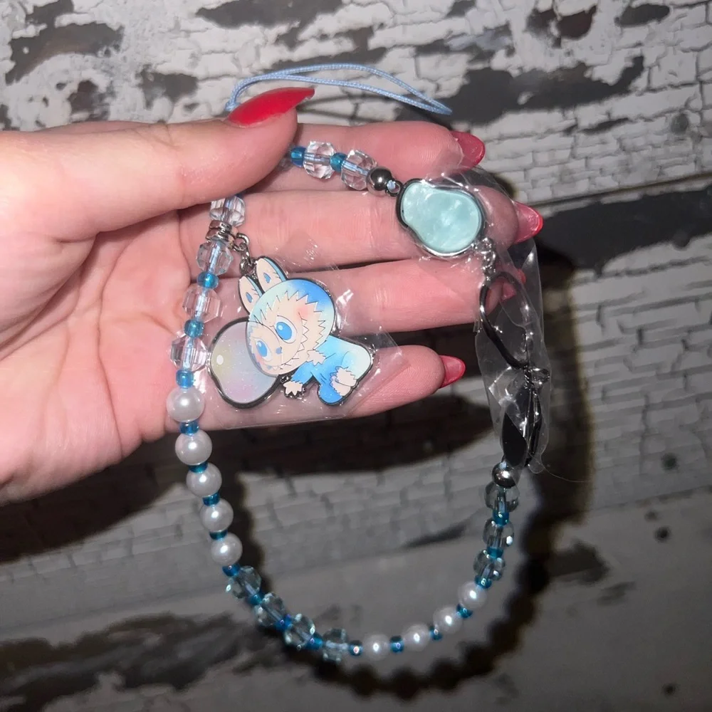 Labubu Keychain - Picture 2 of 3
